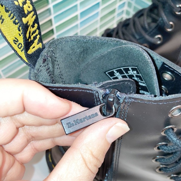 NWOT Dr. MARTENS Jadon Platform Combat Boots Black Polished smooth SZ: 7 (W) - Picture 7 of 15